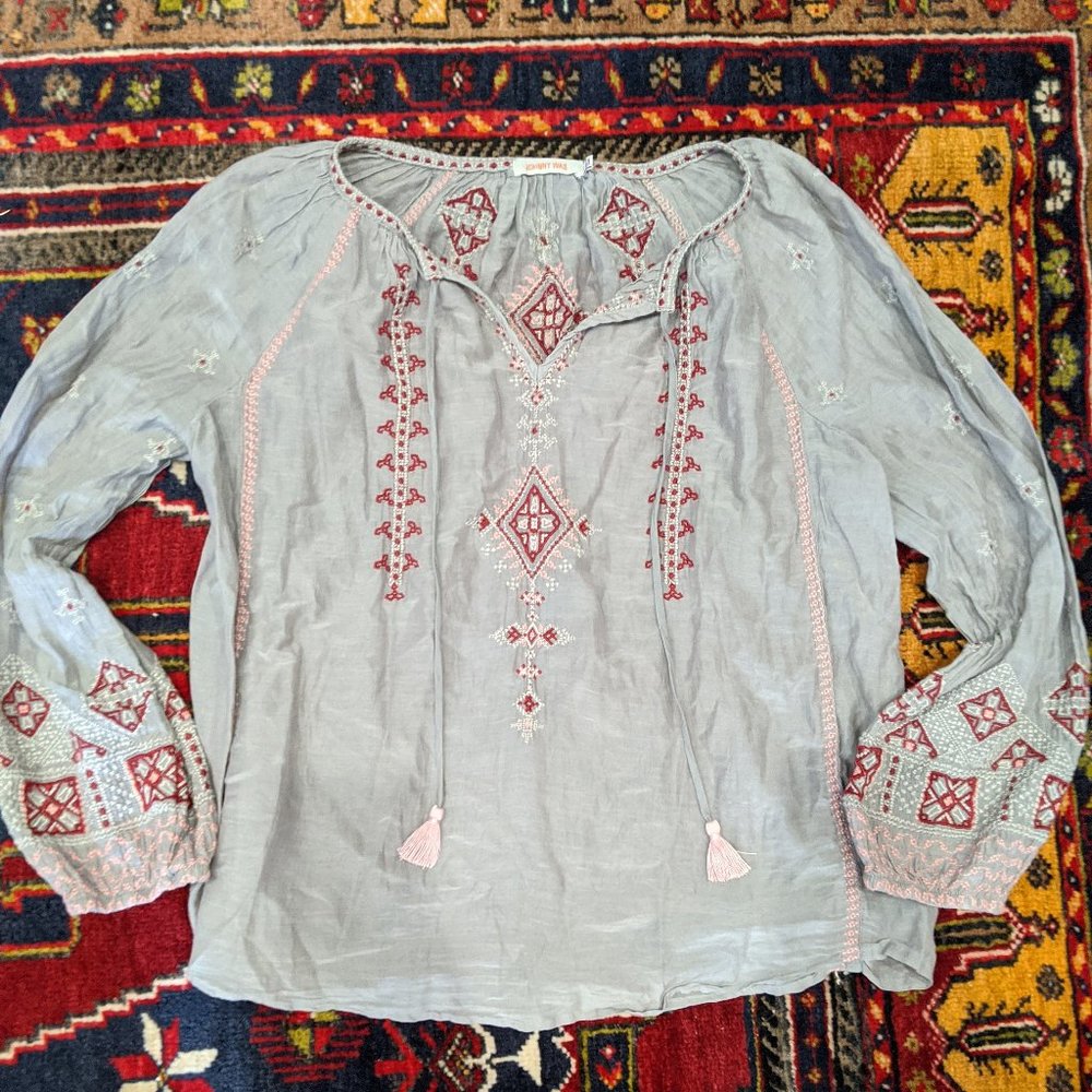 Johnny Was Size S Gray Embroidered Peasant Blouse